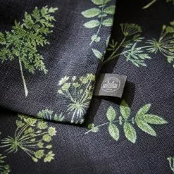 Natural History Museum Marsh Botanical Print Table Runner -dining room furniture Shop 30764593 alt03